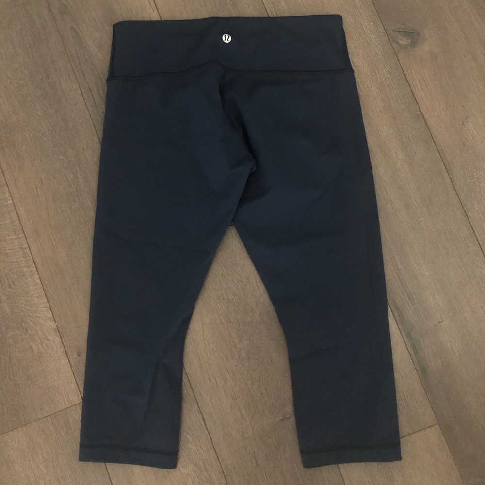 ❌SOLD❌🍋 Lululemon Wunder under crop Luxtreme - Picture 3 of 6